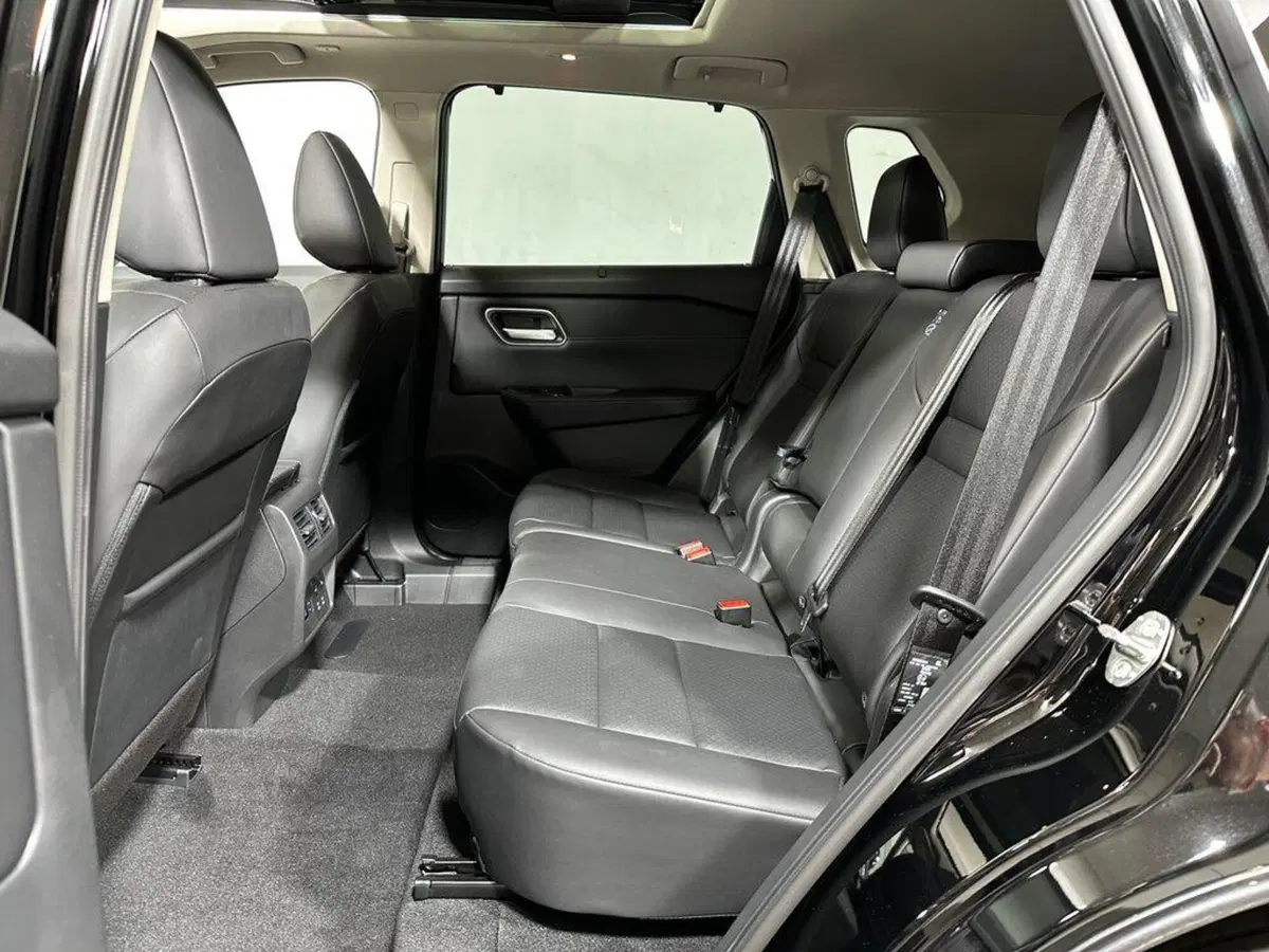 Nissan X-Trail nuova a Sondrio (11)