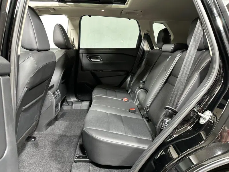 Nissan X-Trail nuova a Sondrio (11)