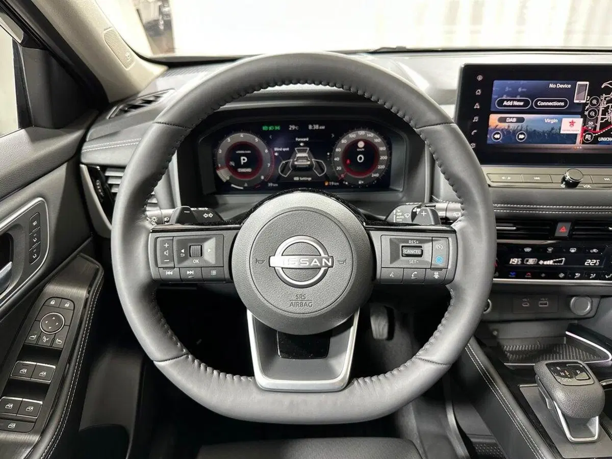 Nissan X-Trail nuova a Sondrio (15)