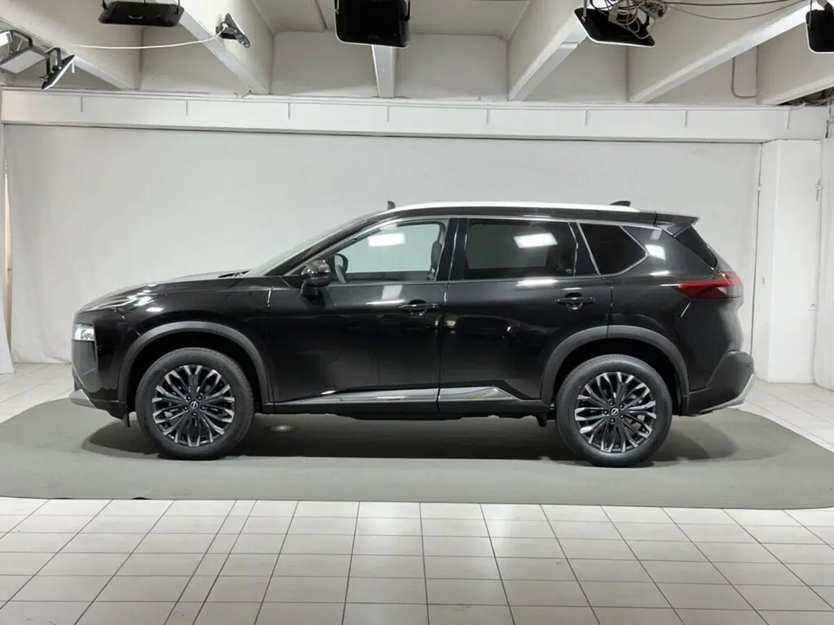 Nissan X-Trail nuova a Sondrio (2)