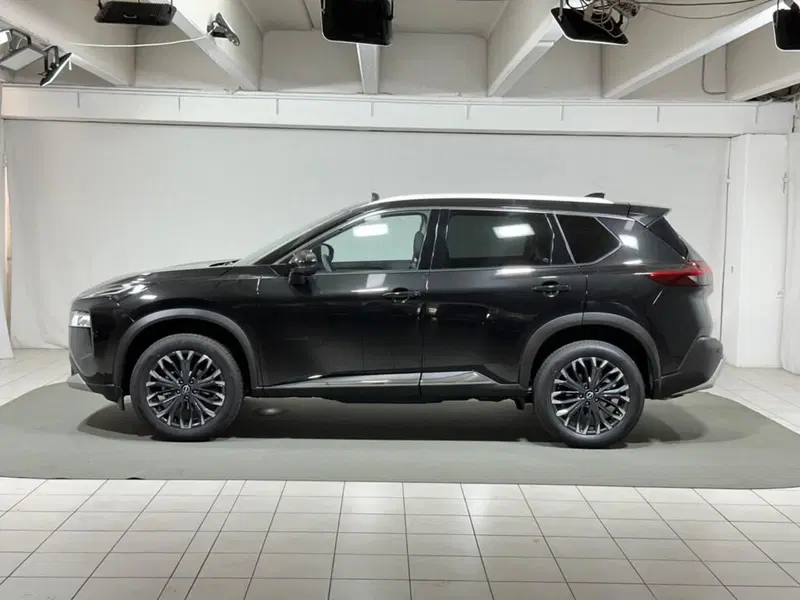 Nissan X-Trail nuova a Sondrio (2)