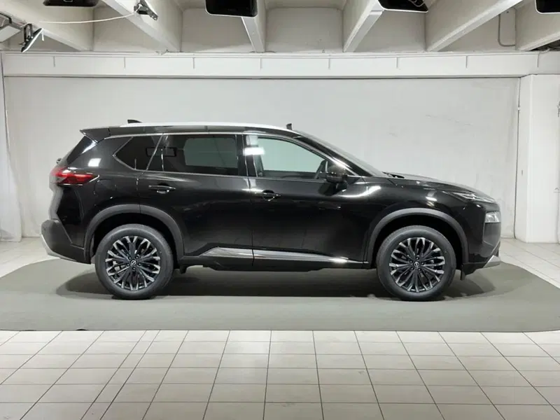 Nissan X-Trail nuova a Sondrio (6)