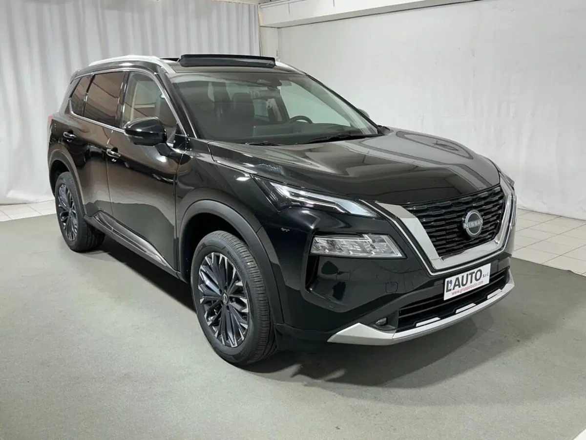 Nissan X-Trail nuova a Sondrio (7)