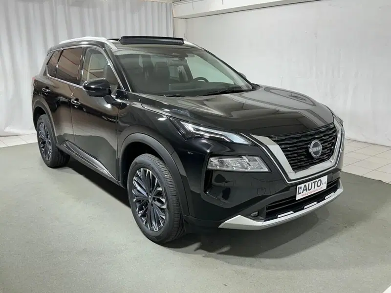 Nissan X-Trail nuova a Sondrio (7)