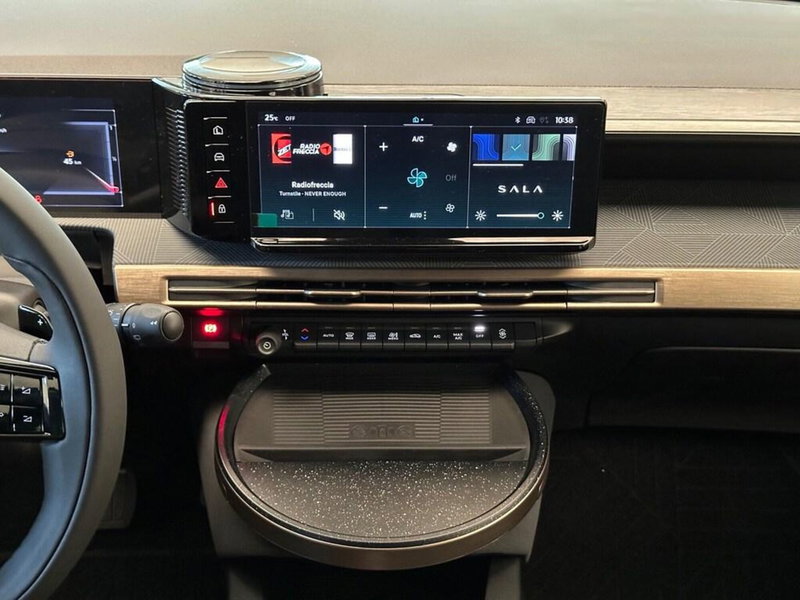 Lancia Ypsilon nuova a Sondrio (14)