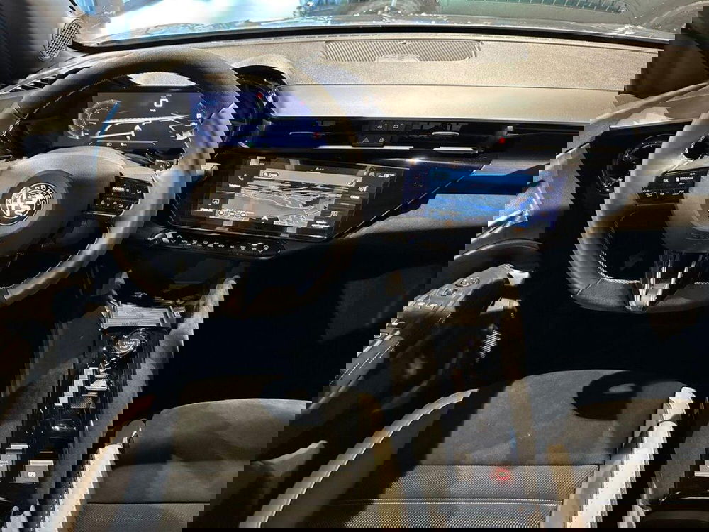 Alfa Romeo Junior nuova a Sondrio (12)