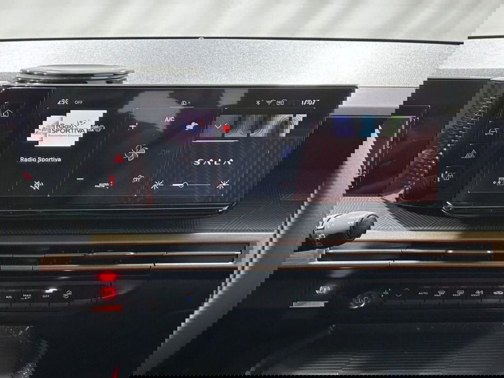 Lancia Ypsilon nuova a Sondrio (14)