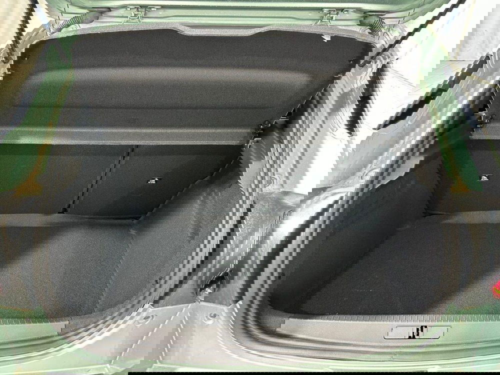 Lancia Ypsilon nuova a Sondrio (15)