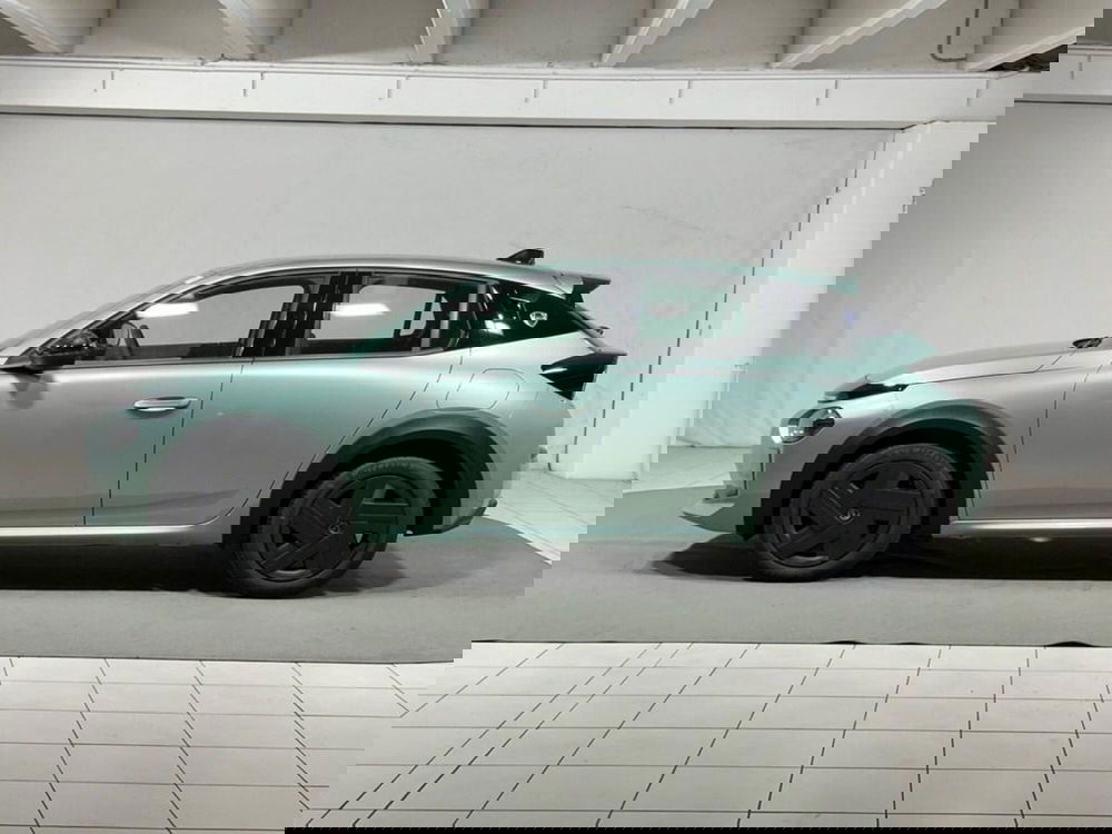 Lancia Ypsilon nuova a Sondrio (2)