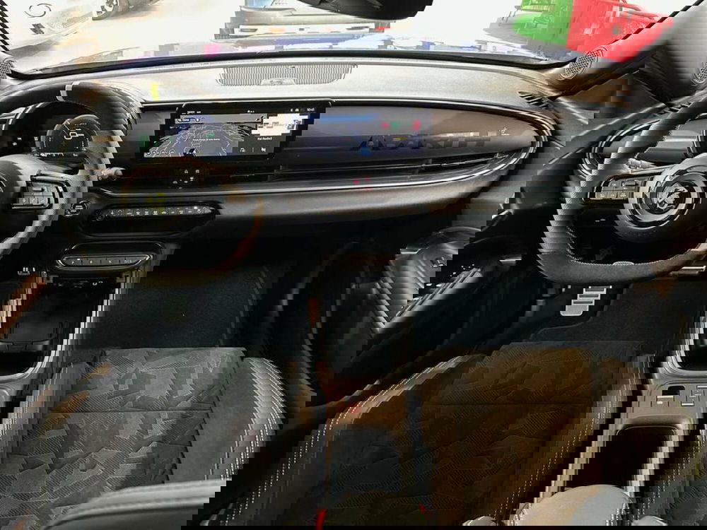 Abarth 600e nuova a Sondrio (12)