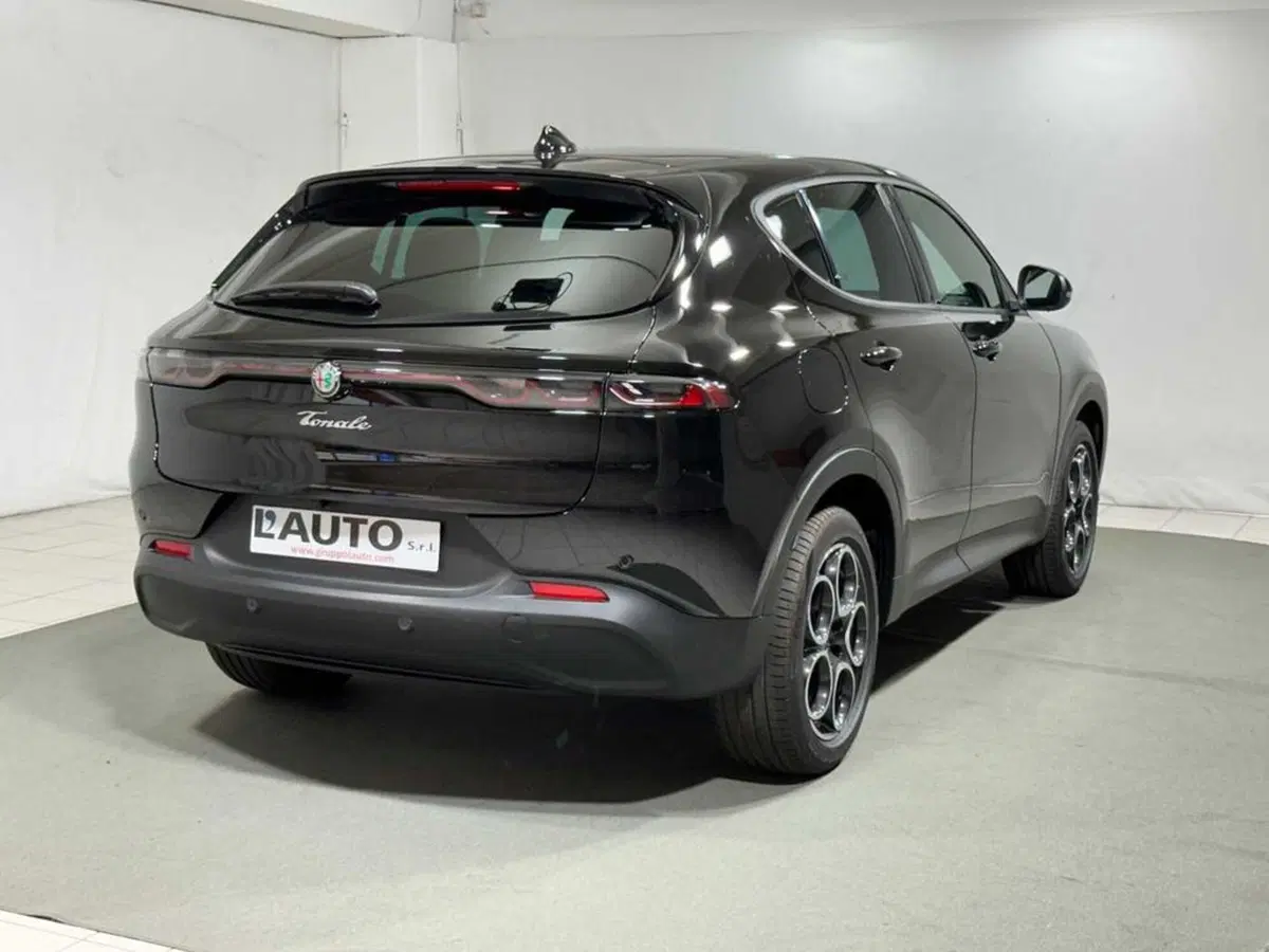 Alfa Romeo Tonale nuova a Sondrio (5)