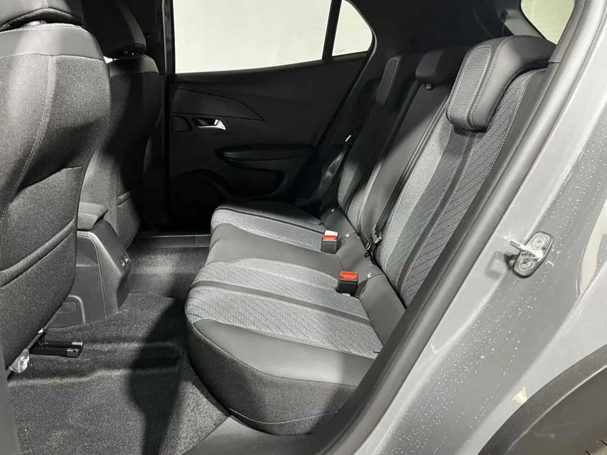 Peugeot 2008 nuova a Sondrio (11)