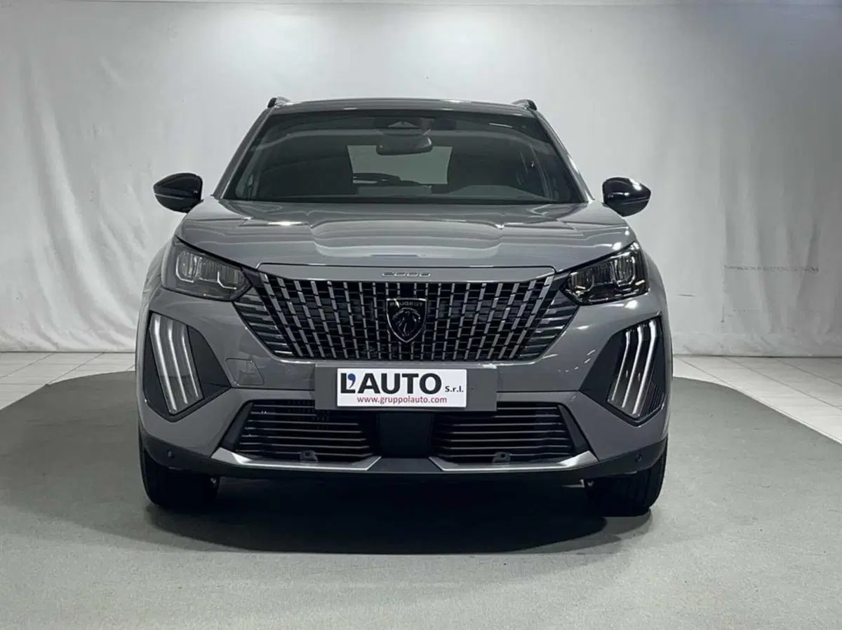 Peugeot 2008 nuova a Sondrio (8)