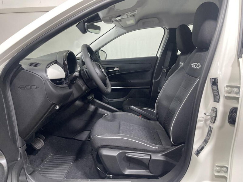 Fiat 600 nuova a Sondrio (10)