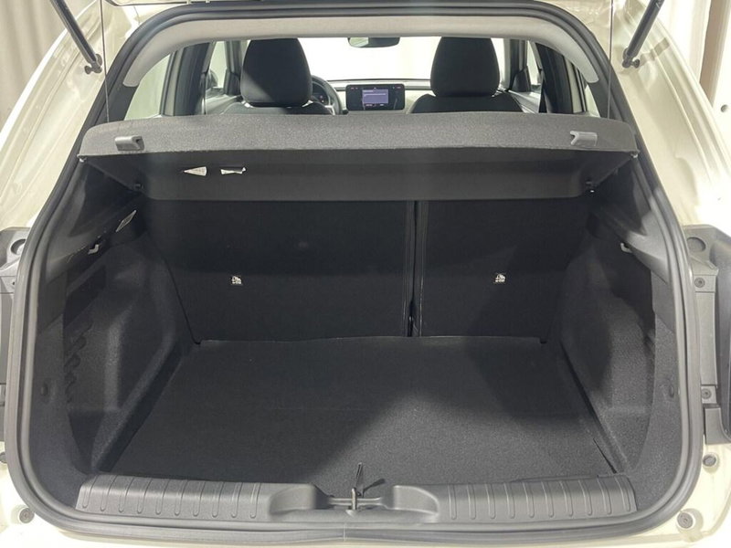 Fiat 600 nuova a Sondrio (15)