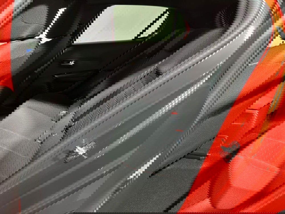 Lancia Ypsilon nuova a Sondrio (11)