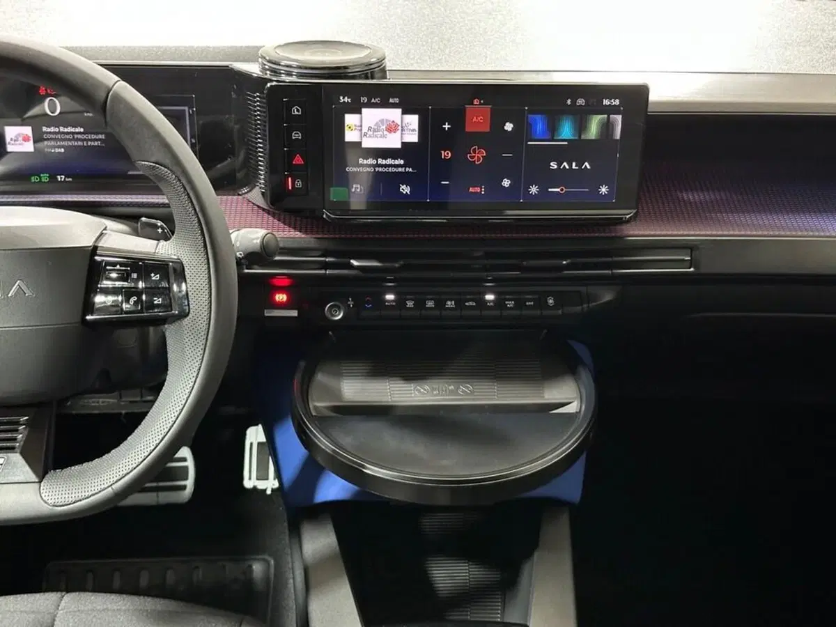 Lancia Ypsilon nuova a Sondrio (14)