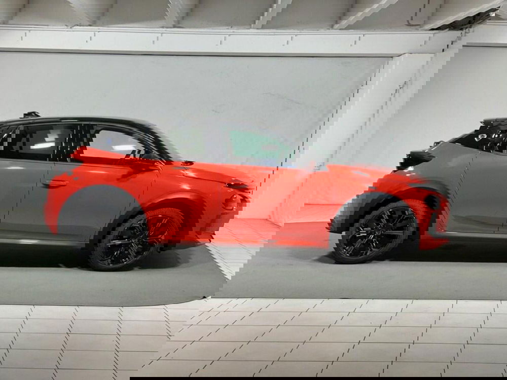 Lancia Ypsilon nuova a Sondrio (6)