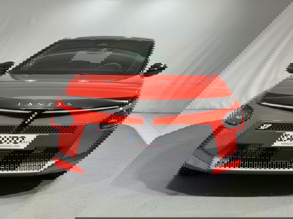 Lancia Ypsilon nuova a Sondrio (8)