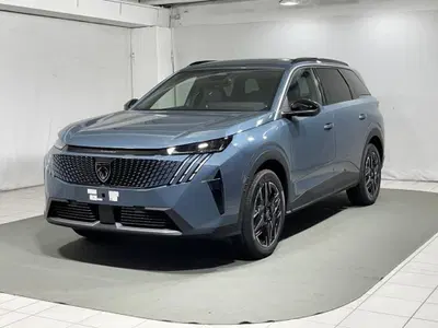 Peugeot 5008 1.2 hybrid 48V Allure Pack 136cv e-dcs 6 nuova a Montagna in Valtellina