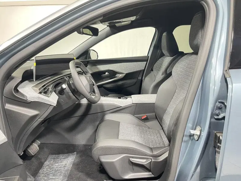 Peugeot 5008 nuova a Sondrio (10)