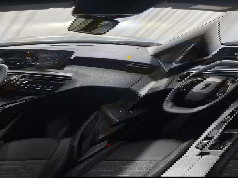 Peugeot 5008 nuova a Sondrio (12)