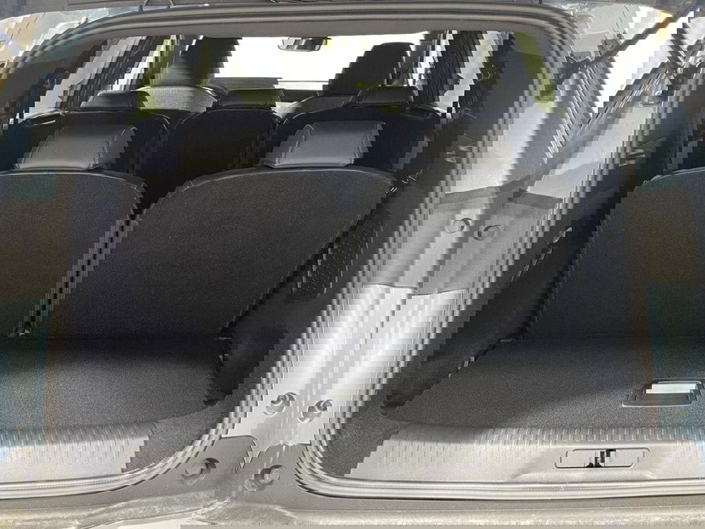 Peugeot 5008 nuova a Sondrio (15)