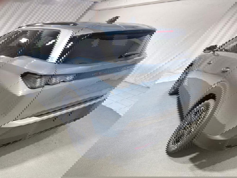 Peugeot 5008 nuova a Sondrio (3)