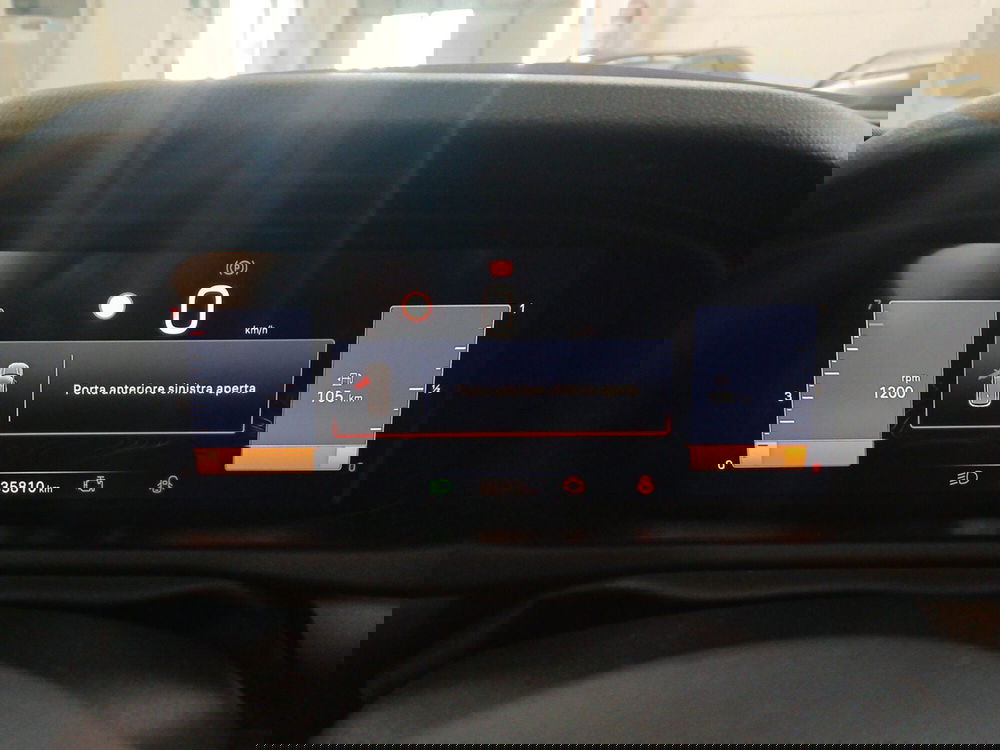 Jeep Avenger usata a Lecce (18)