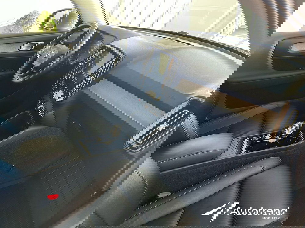 Volvo XC40 usata a Bari (6)