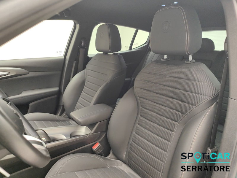 Alfa Romeo Tonale usata a Como (12)