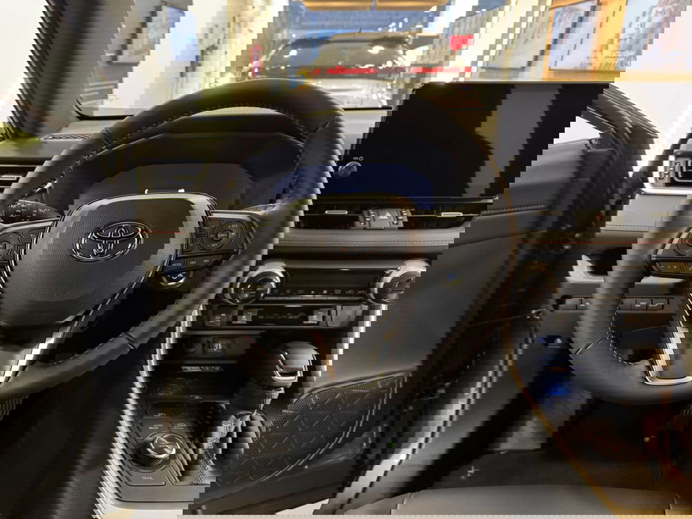 Toyota Rav4 nuova a Como (10)