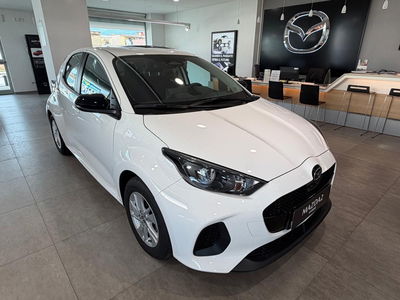Mazda Mazda2 Hybrid 1.5 VVT e-CVT Full Hybrid Electric Select nuova a Castellammare di Stabia