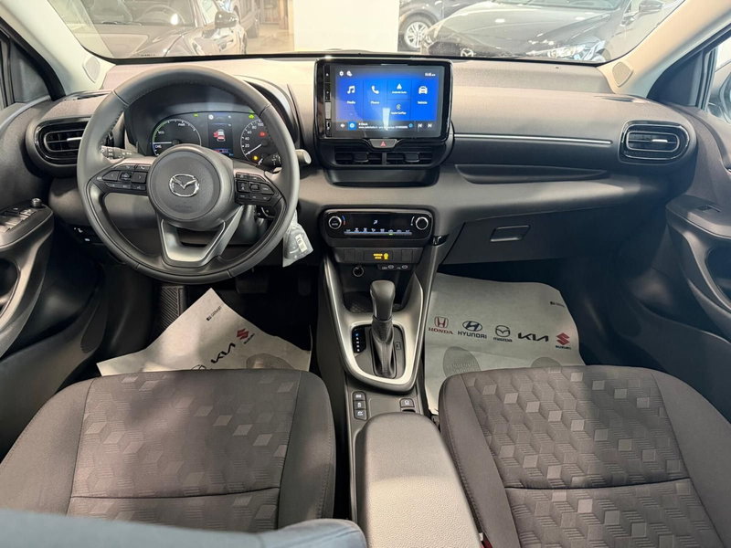 Mazda Mazda2 Hybrid nuova a Napoli (10)