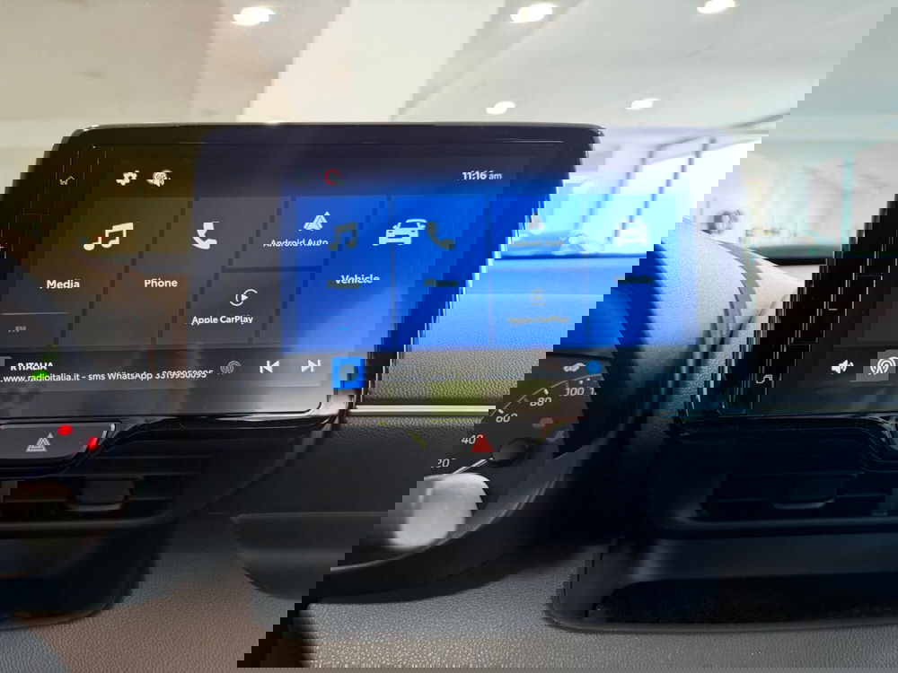 Mazda Mazda2 Hybrid nuova a Napoli (13)