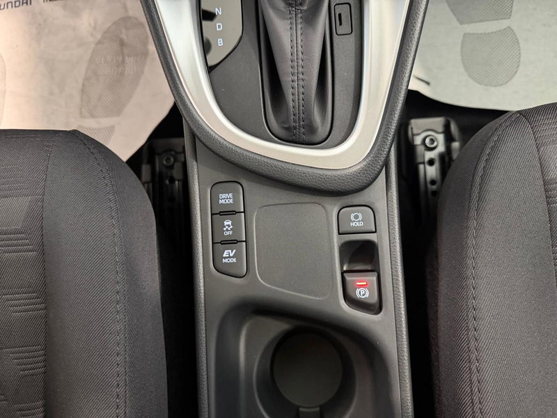 Mazda Mazda2 Hybrid nuova a Napoli (16)