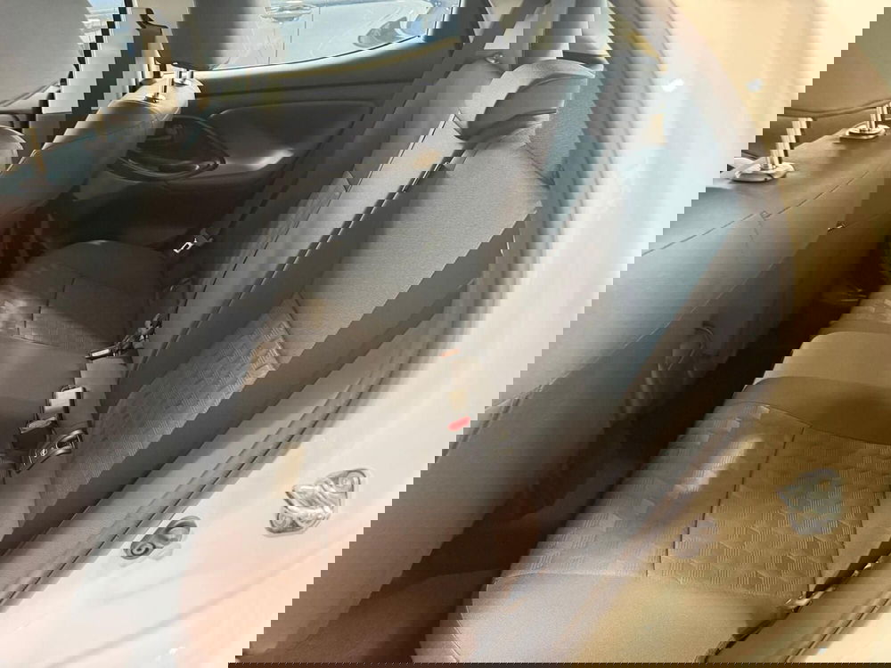 Mazda Mazda2 Hybrid nuova a Napoli (17)