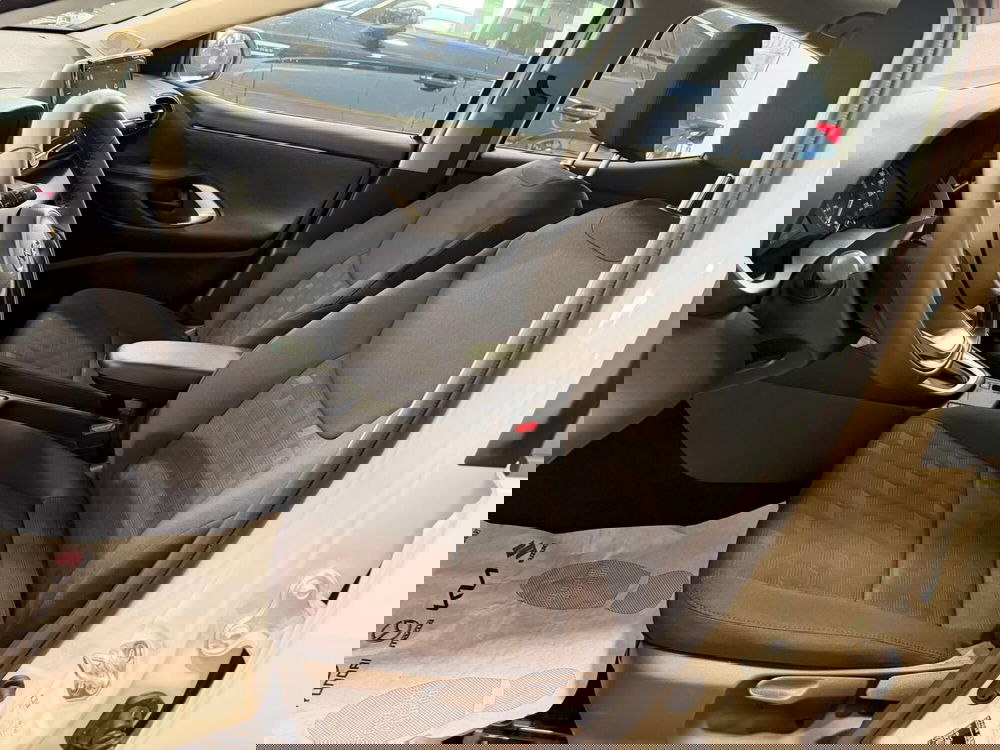 Mazda Mazda2 Hybrid nuova a Napoli (9)