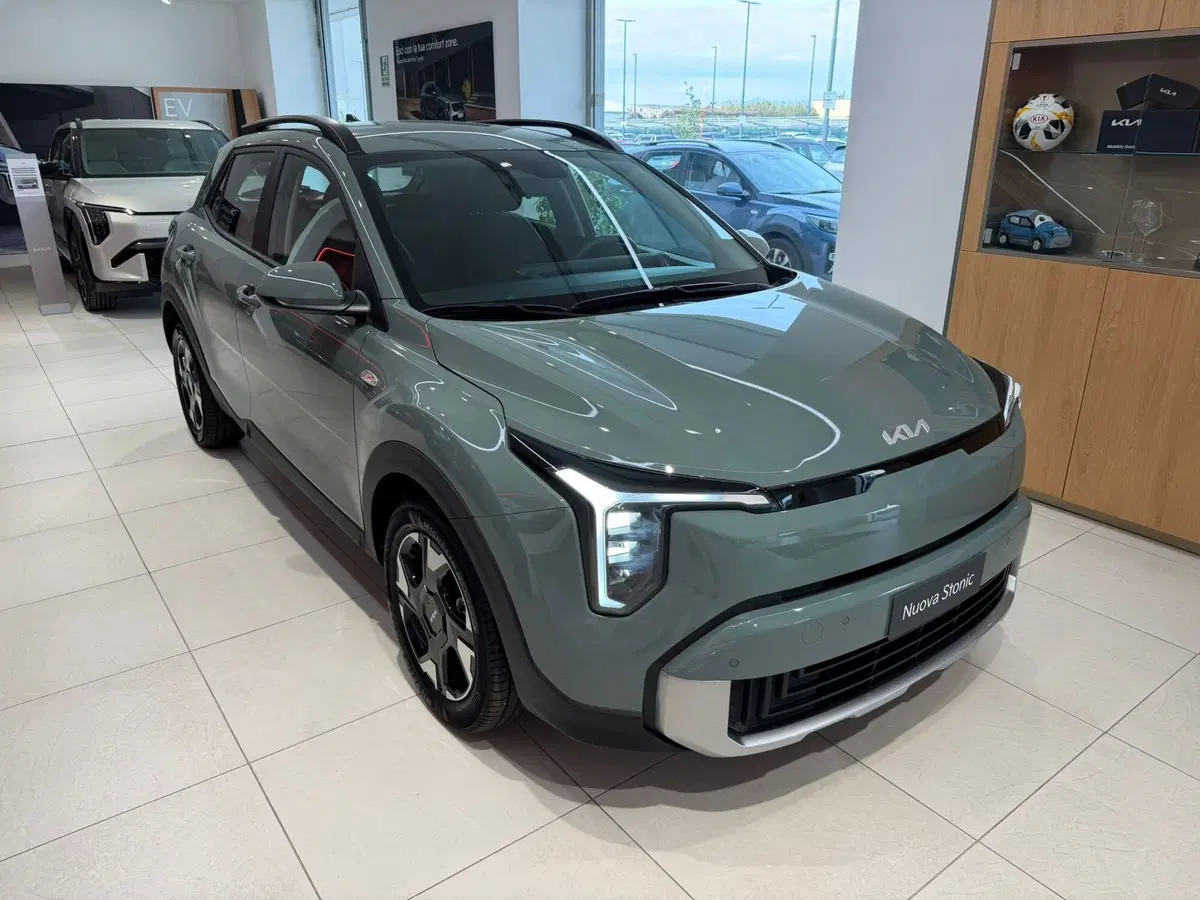 Kia Stonic nuova a Napoli
