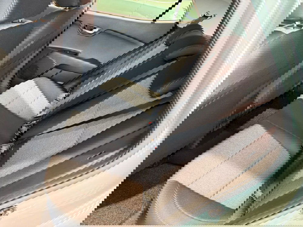 Kia Stonic nuova a Napoli (15)