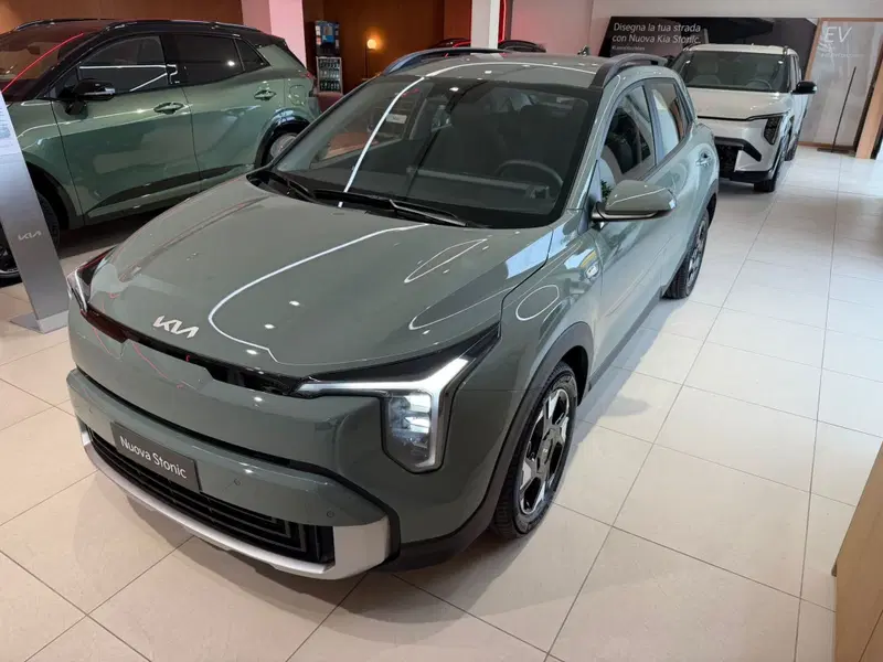 Kia Stonic nuova a Napoli (2)