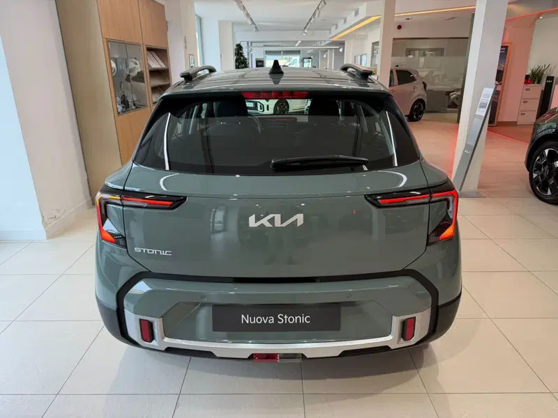 Kia Stonic nuova a Napoli (6)