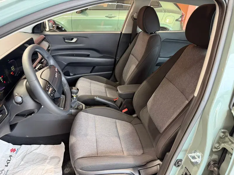 Kia Stonic nuova a Napoli (7)