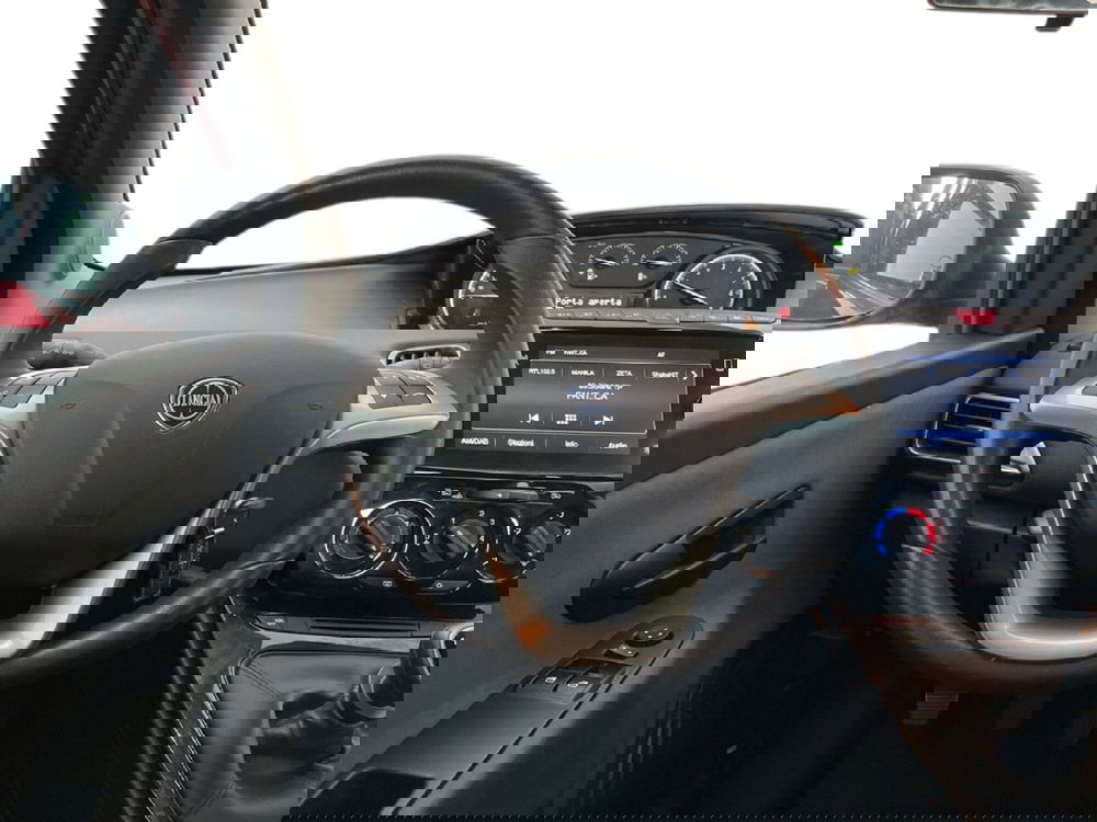 Lancia Ypsilon usata a Torino (11)