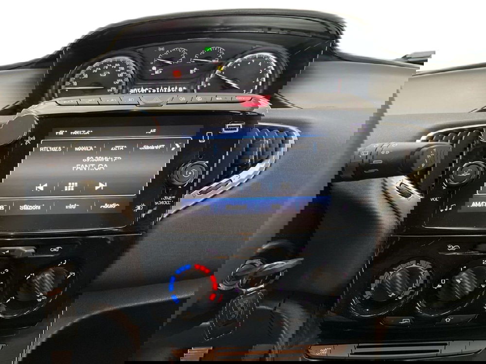 Lancia Ypsilon usata a Torino (12)