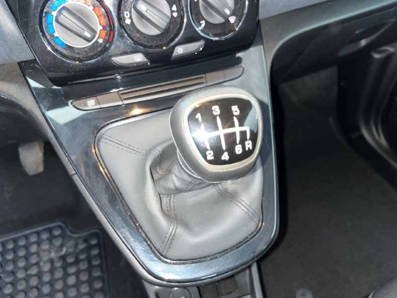 Lancia Ypsilon usata a Torino (13)