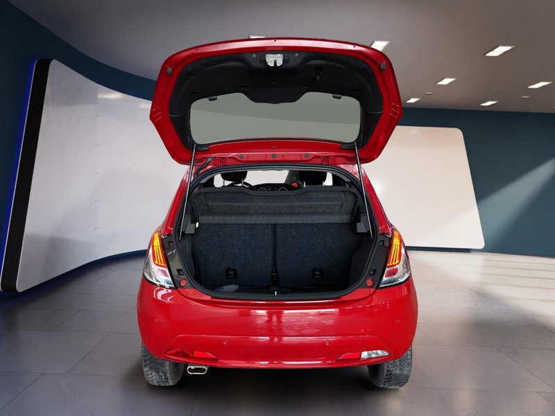 Lancia Ypsilon usata a Torino (7)