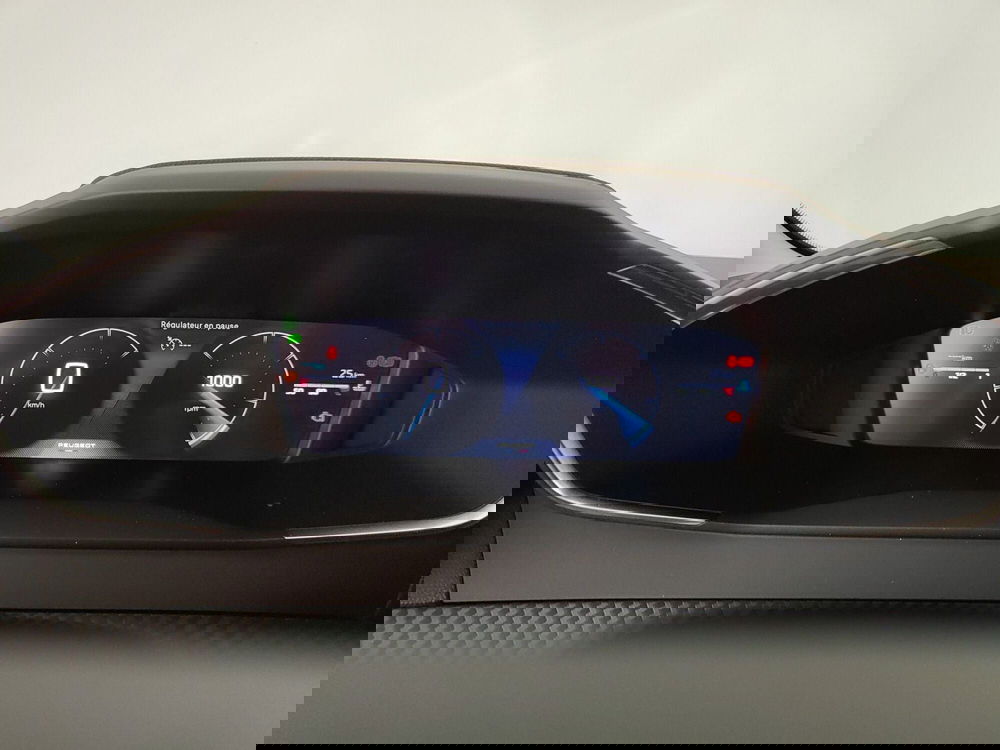 Peugeot 208 nuova a Caserta (12)