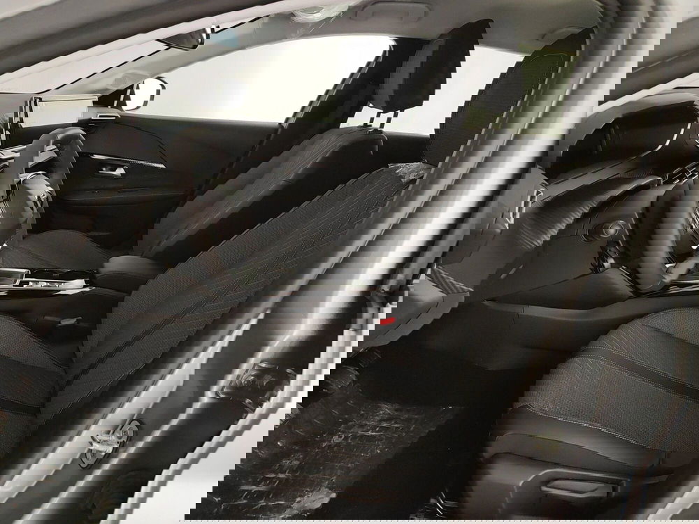 Peugeot 208 nuova a Caserta (13)