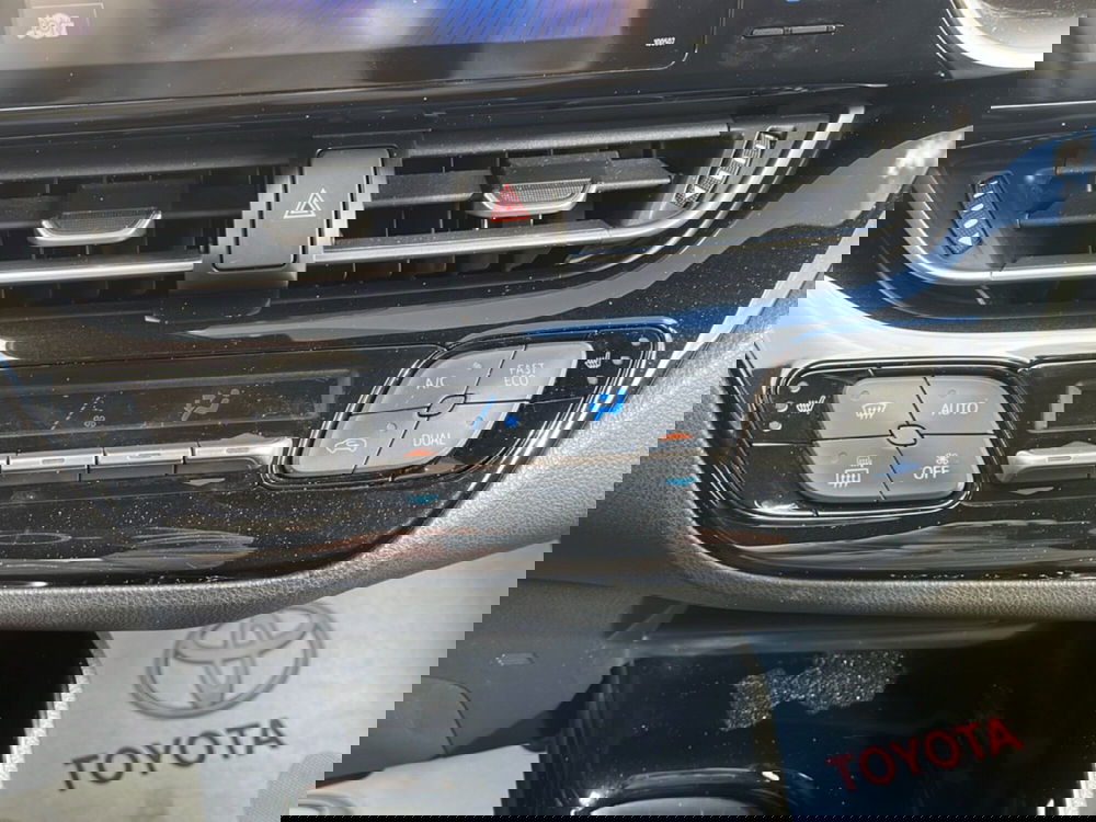 Toyota Toyota C-HR usata a Catania (15)